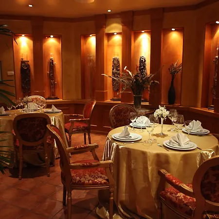 Hotell Diplomat & 4*