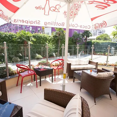 Diplomat & מלון טיראנה