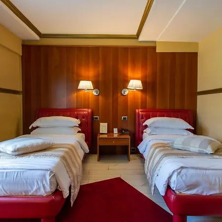 Diplomat & Hotell Tirana