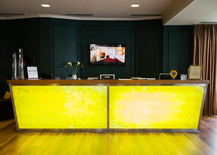 Hotel Diplomat & Tirana