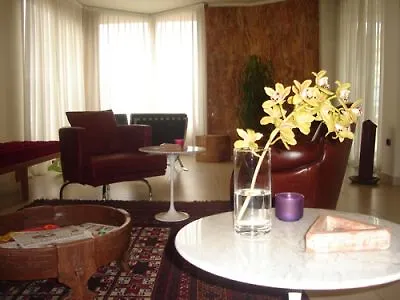 Diplomat & 4* Tirana