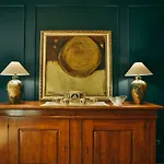 Hotel Diplomat &