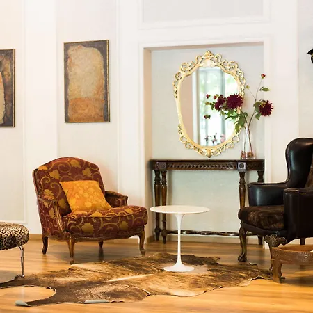 호텔 Diplomat & 티라나