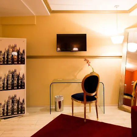 Hotel Diplomat &