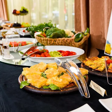 Hotel Diplomat & Tirana