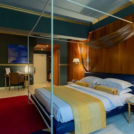 Diplomat Hotel&spa Hotel
