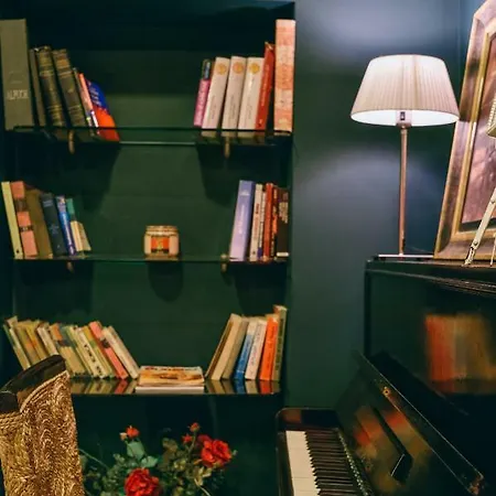 호텔 Diplomat & 티라나