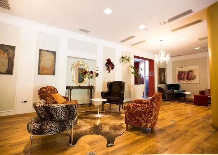 Hotel Diplomat & Tirana