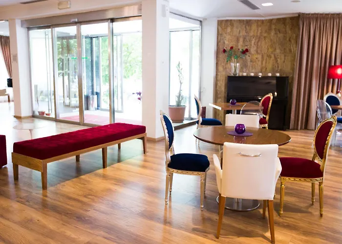 Diplomat & Hotel Tirana