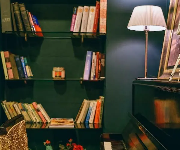 Hotel Diplomat & Tirana